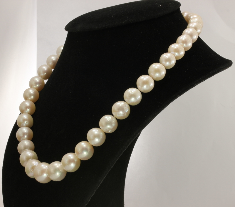 Akoya Saltwater White Round Pearl Graduated 20 Inch Necklace Silk ...