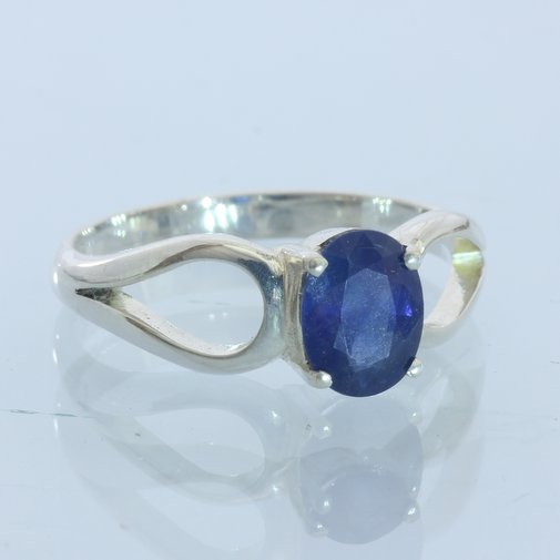 Natural Blue Sapphire Solitaire Handmade Sterling Silver Ladies Ring size 6.75