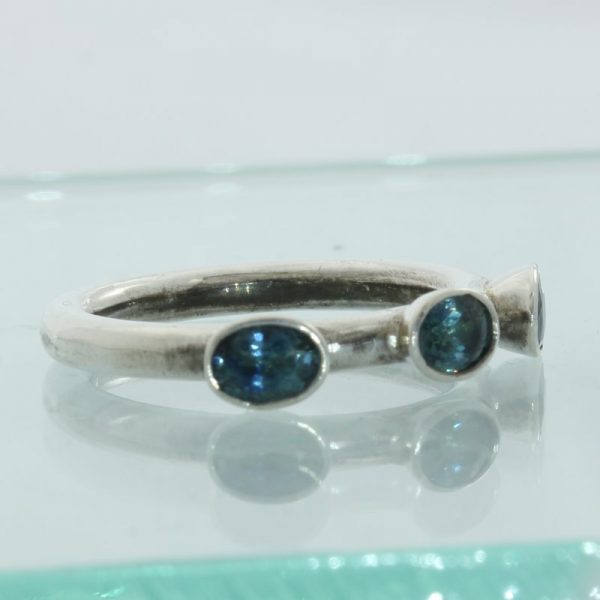 Sparkling Blue Zircons Faceted Oval Handmade Sterling Silver Ladies Ring size 8